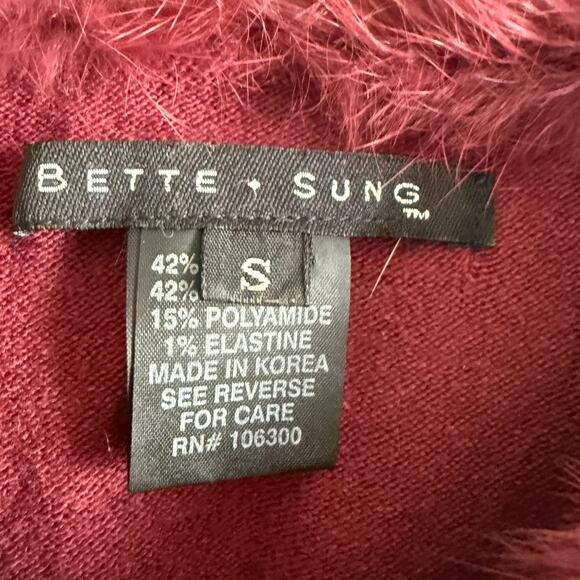 BETTE SUNG | Burgundy Wool Blend Real Fur Collar Beaded Cardigan sweater | Small - Picture 5 of 5